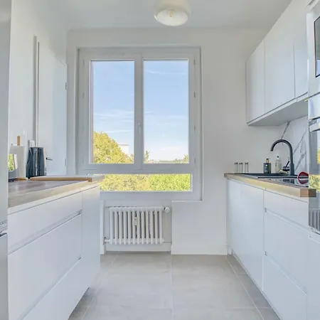 Chez Melodie Compiègne